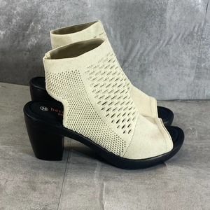 Bernie Mev Women's Nude Texas Salma Peep-Toe Stretch Slip-On Sandals SZ US6 (36)